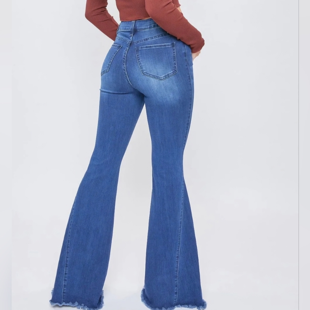 YMI Gigi Fit Flare Bell Bottom High Waist Denim Jeanse Size 9/29